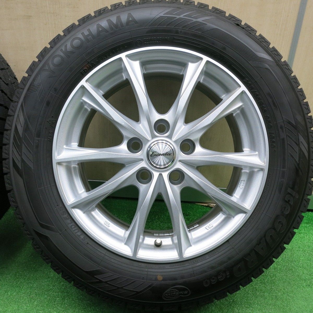 送料無料] バリ溝！22年！キレイ！ほぼ10分☆スタッドレス 205/65R16 