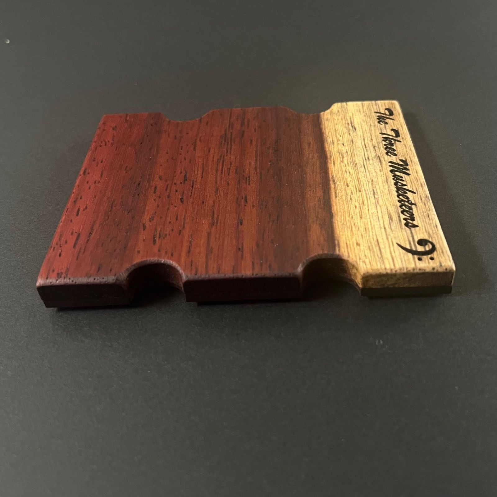 Fender JBタイプ用フィンガーランプ