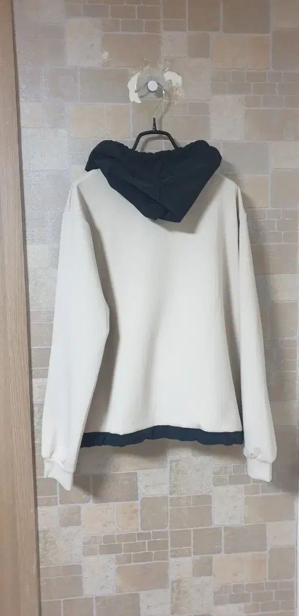 レタリングフードトレーナー