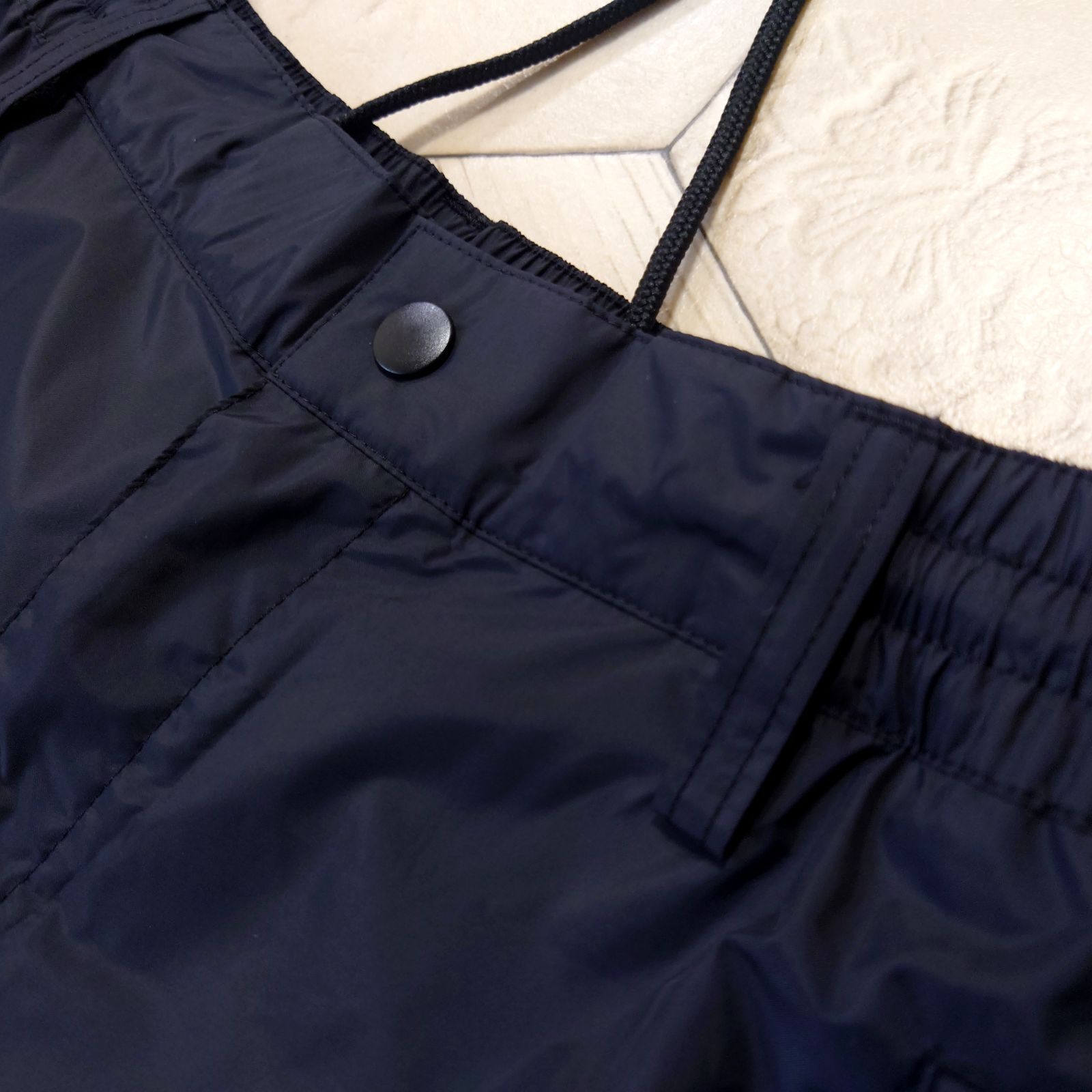 ナイロン ブラック