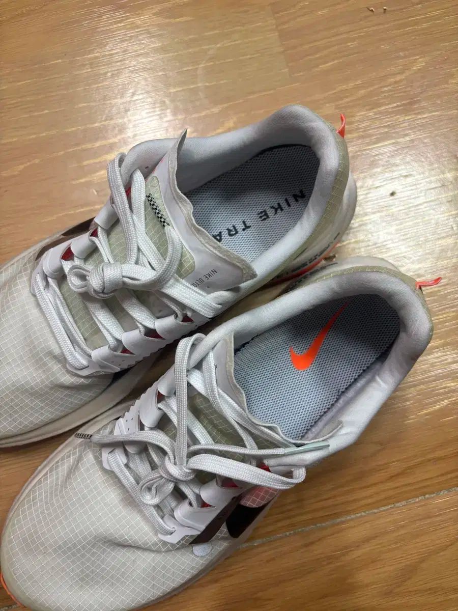 NIKE ナイキ