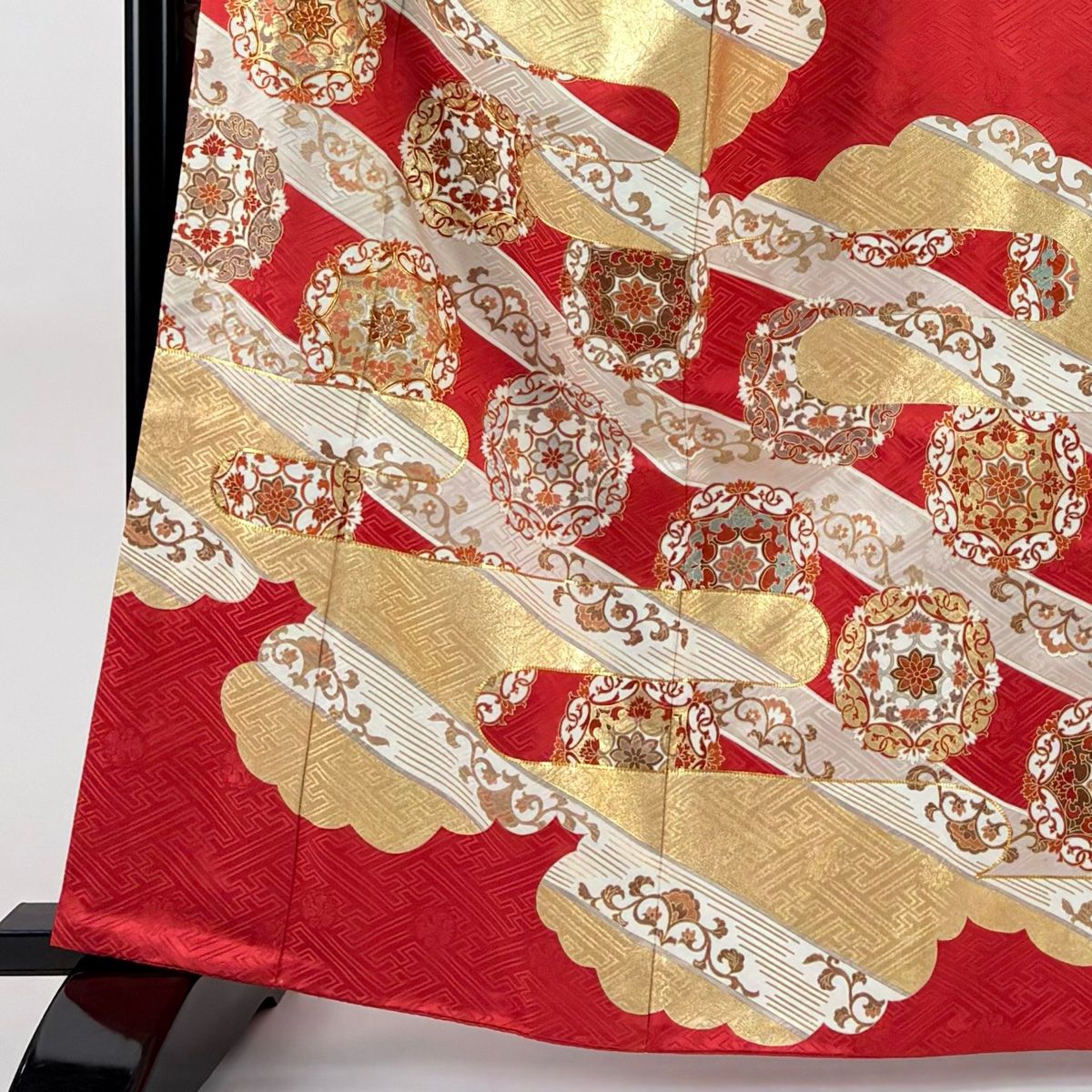 振袖 身丈163cm 裄丈64.5cm M 袷 桜 葉と実 金彩 山吹茶色 正絹 美品 名品 振袖 身丈160cm 裄丈65.5cm M 袷 草花 蝶 金銀彩 金糸 ピンク 正絹 秀