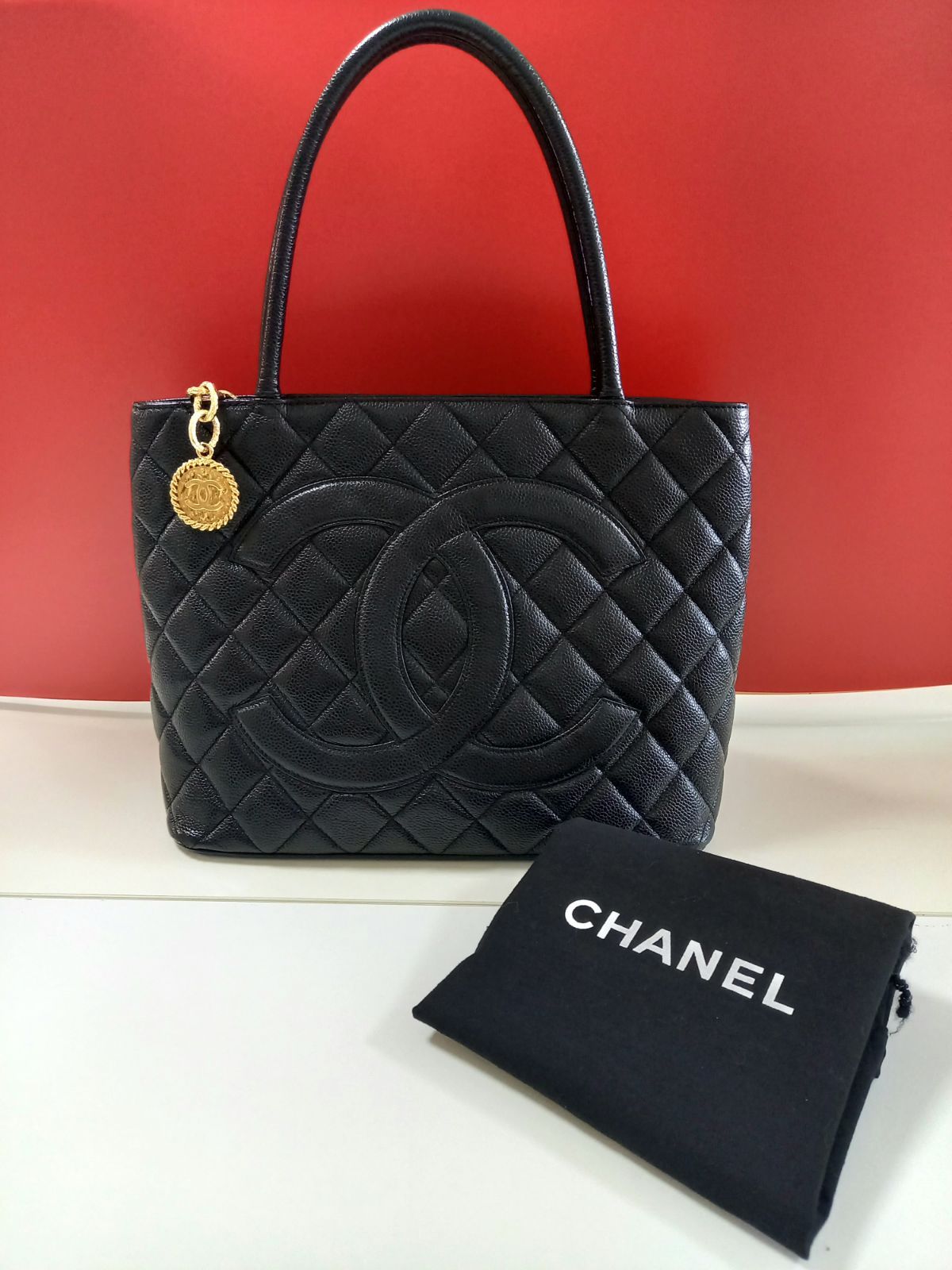 国内発送シャネル メダリオン トート キャビア CHANEL Pre-Owned 2002-2003 キャビア メダリオン トートバッグ