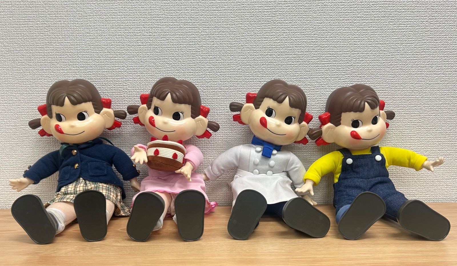 ☆不二家 おすわりペコちゃん人形 4体セット♪ - メルカリ