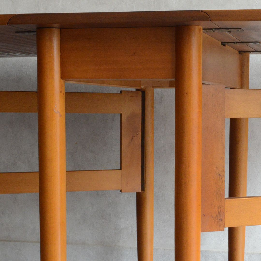 ダイニングテーブル