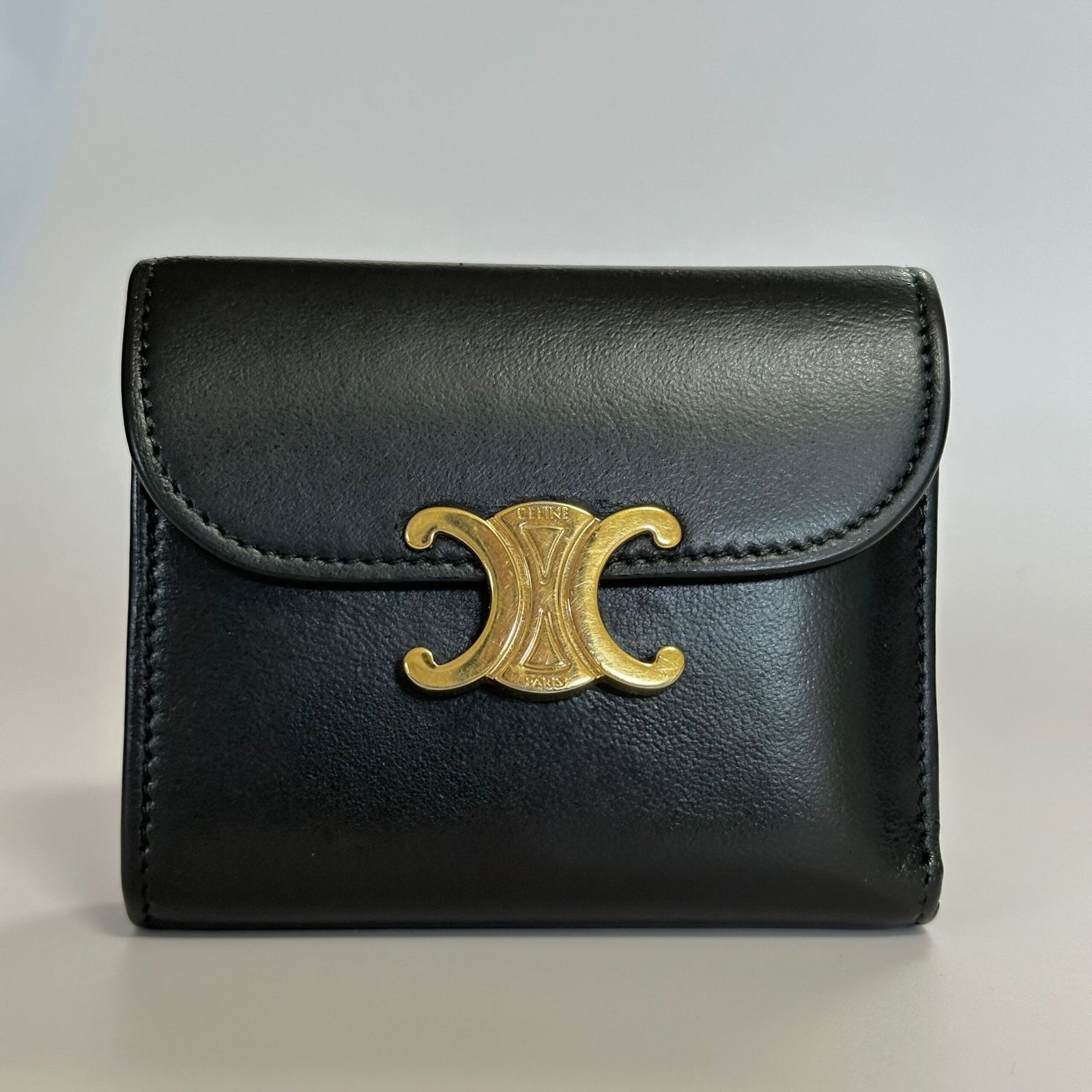 極美品✨ CELINE セリーヌ トリオンフ ブラック レザー 三つ折り 財布 極美✨セリーヌ ファッション 極美品✨ CELINE セリーヌ トリオンフ
