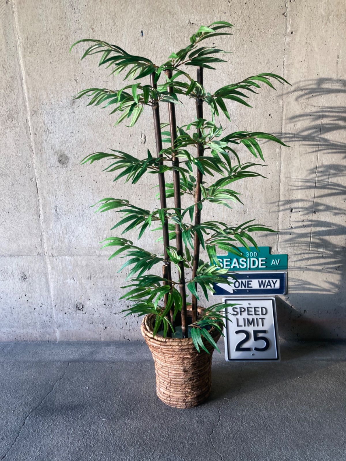 光触媒 人工観葉植物 ウォールグリーン フェイク フラワー 黒竹花器付