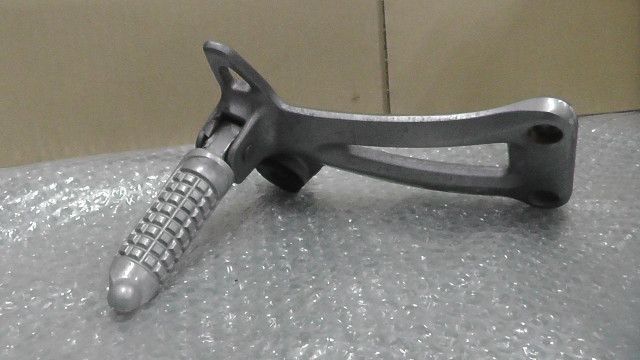 ZX-10 ZXT00B-020xxx の ステップ 右:#1618369356