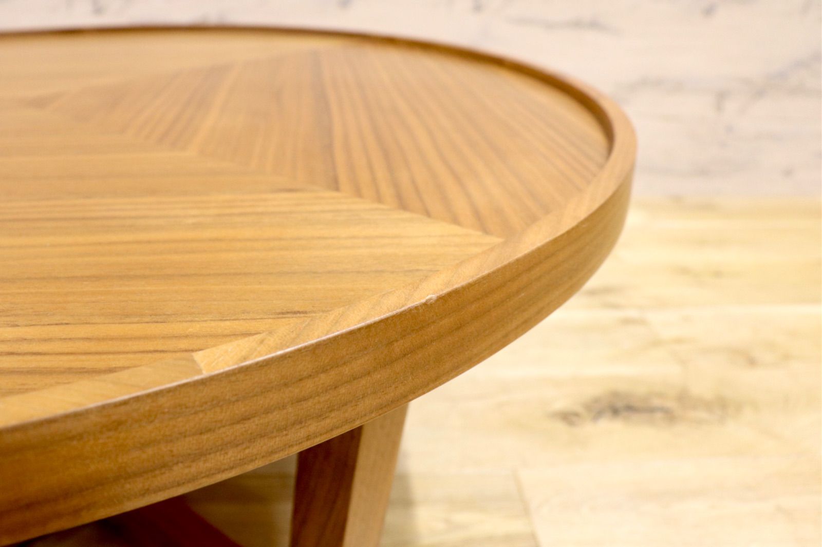 ラウンドテーブル