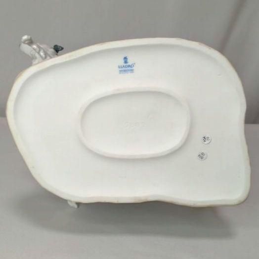 楽しい LLADRO 優雅な散歩のひととき 5802 ポーセリン フィギュリン リヤドロ 海外ブランド通販専門店。