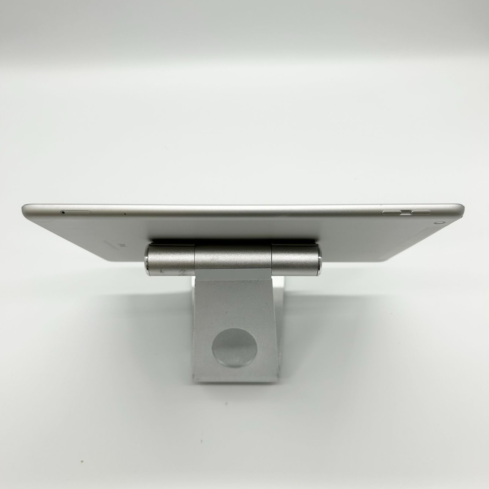 ⑪【訳アリ大特価】iPad 第6世代 Wi-Fi+セルラーモデル シルバー