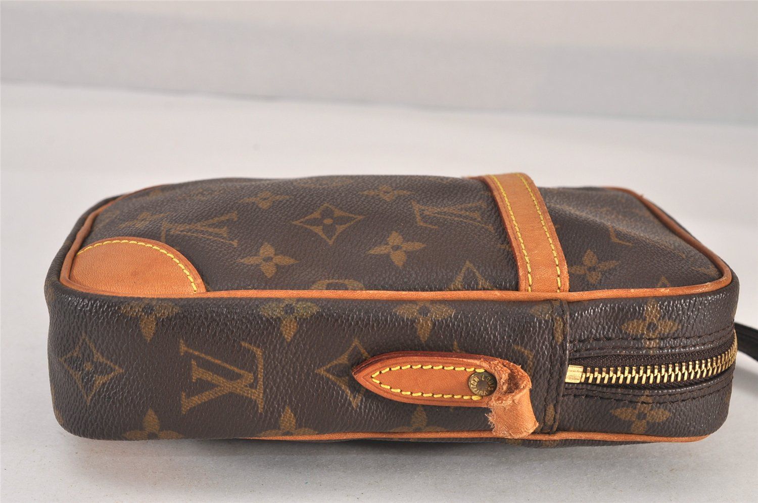 LOUIS VUITTON ルイヴィトン モノグラム ダヌーブ ショルダー
