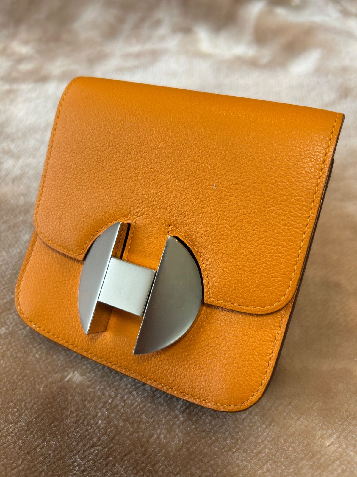 HERMESエルメス2002WALLET2002ウォレットコンパクトウォレットコンパクト財布ウエストポーチコインケース付き財布小銭入れ有さいふサイフシンプルウォレットスマートウォレットベルトバッグフラップブラウン茶色オレンジC2018年製造レザー12×12×3