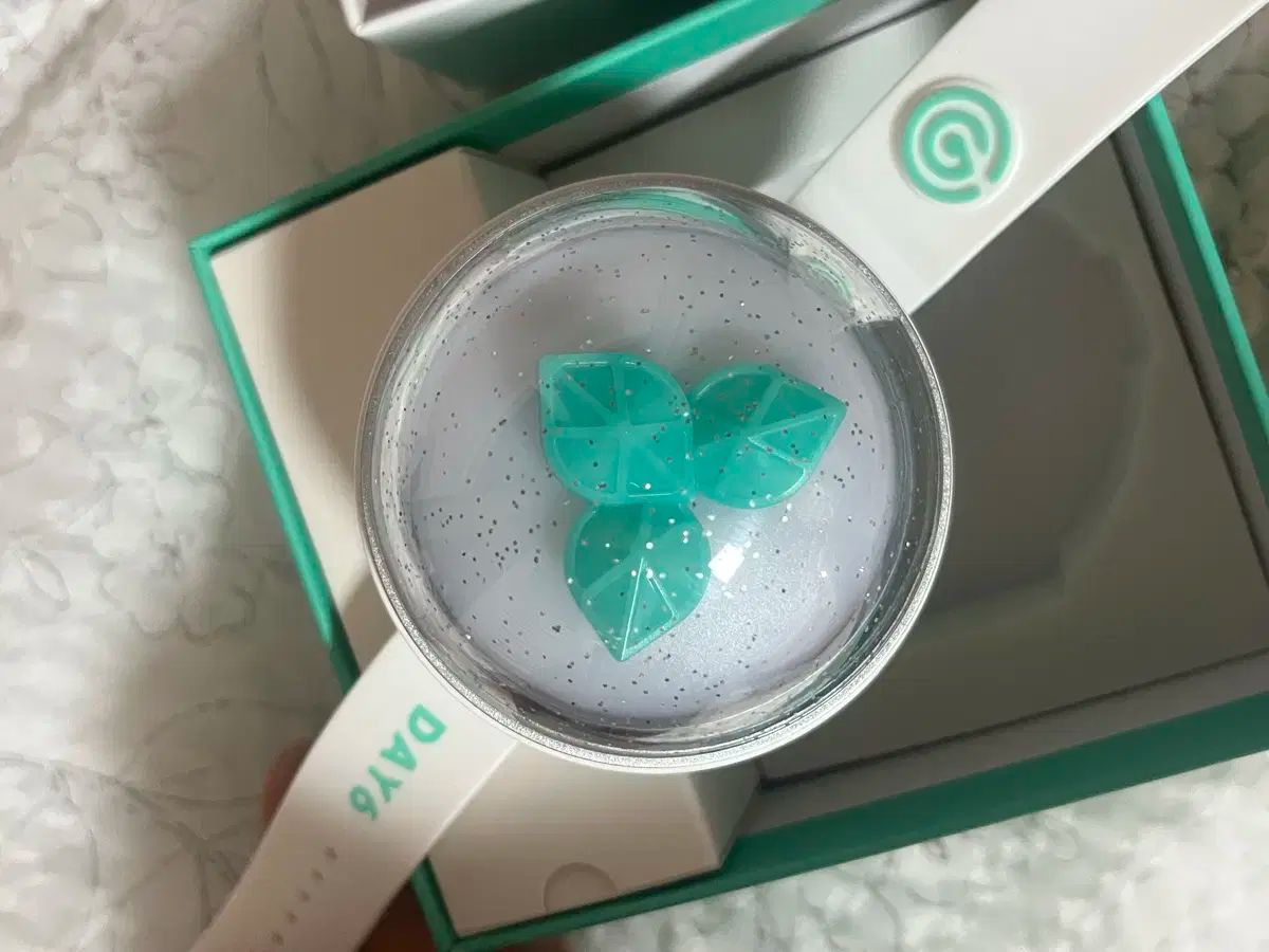 DAY6 OFFICIAL LIGHT BANDペンライトver3 DAY6 Official Light Band Ver.3 | eBay