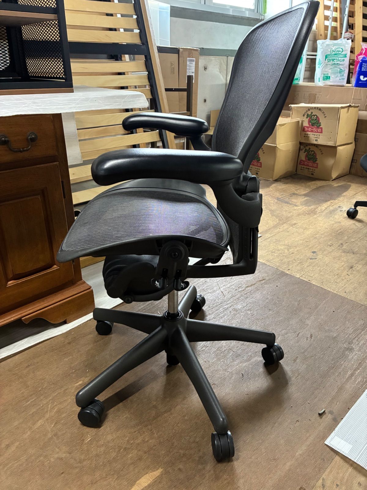 直接引取りできる方 HermanMillerハーマンミラー アーロンチェア オフィスチェア