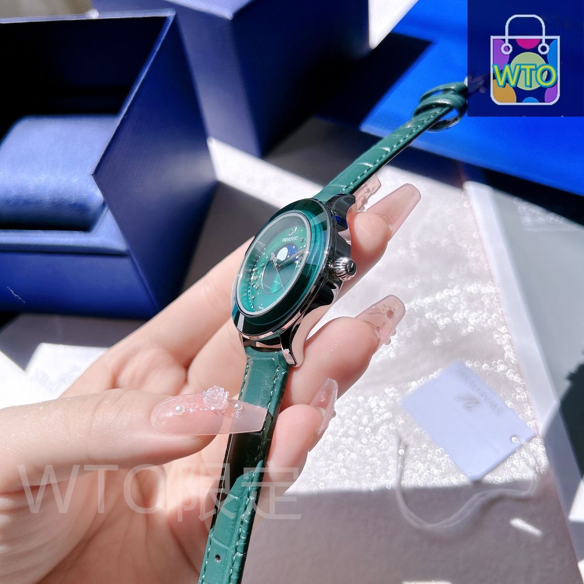 今日特価】SWAROVSKI スワロフスキー 神秘銀河 月着陸記念款 月