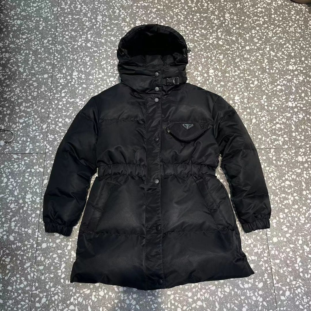 美品プラダ　SGJ283 サイズ 46 ダウンジャケット レディース　PRADA 美品プラダ SGJ283 サイズ 46 ダウンジャケット レディース