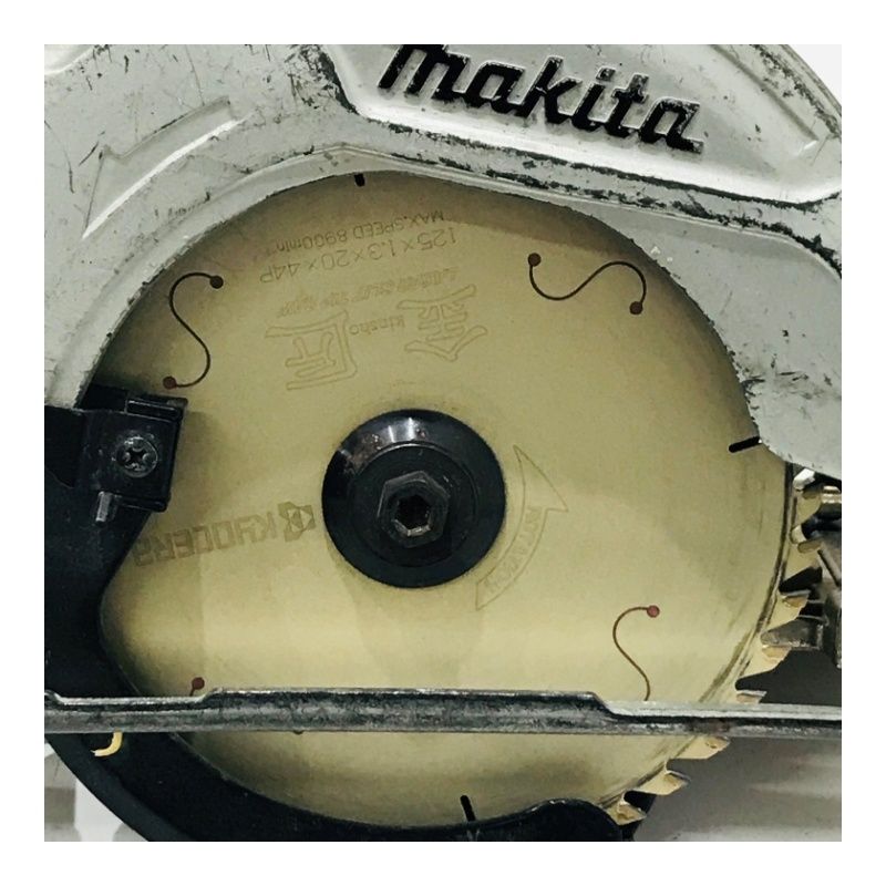 makita マキタ 14.4V 充電式マルノコ HS470D ゴールドカラー 丸のこ 丸ノコ 本体のみ ノコ刃社外 バッテリの付属なし 【中古品】 22407K212