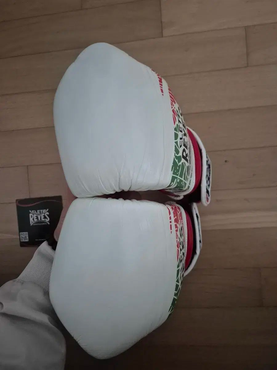  レイエス フックアンドループ 12 oz ボクシング グローブ その他 ボクシング