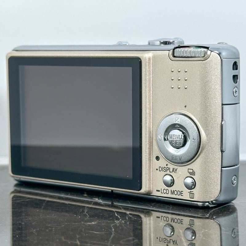 【Panasonic】 DMC-FX07 ゴールド　コンデジ Panasonic LUMIX DMC-FX07 ゴールド