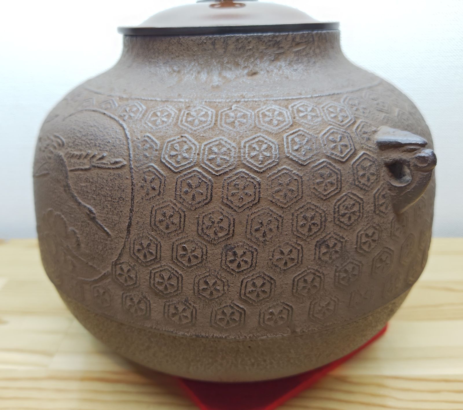 超激安セール開催中です！ 逢絢亭 茶道具 釜 風炉釜 真形釜 亀甲地紋 釜師 橋本辰敏 共箱入り