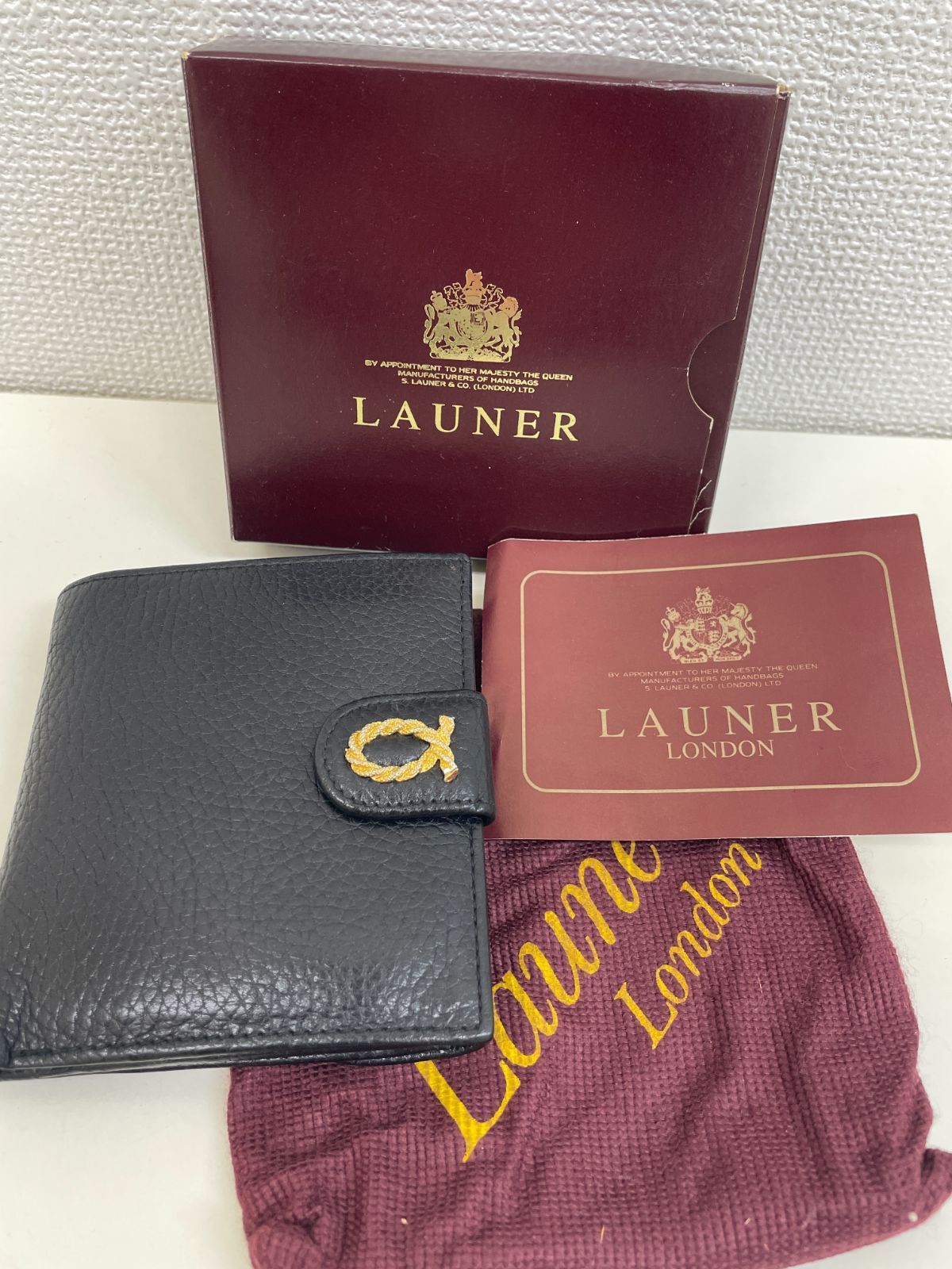 未使用) 英国王室御用達Launer London 財布折り財布