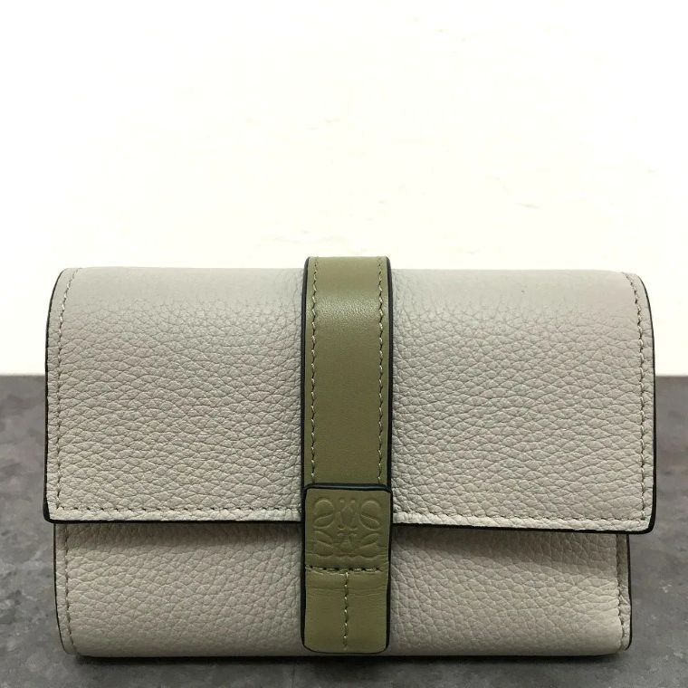 LOEWE バーティカルウォレットスモール