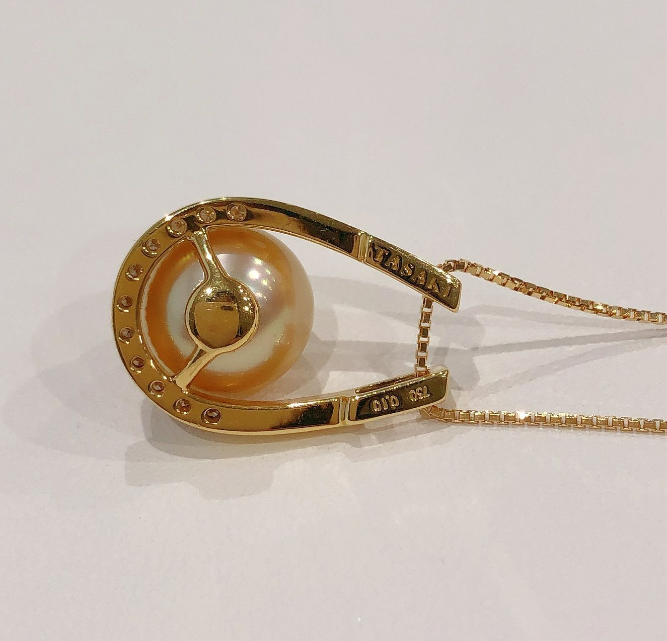 k18 パール　ジュエリーマキ　ネックレストップ タサキ TASAKI K18YG パール(真珠)約11.0ミリ ダイヤ0.10ct