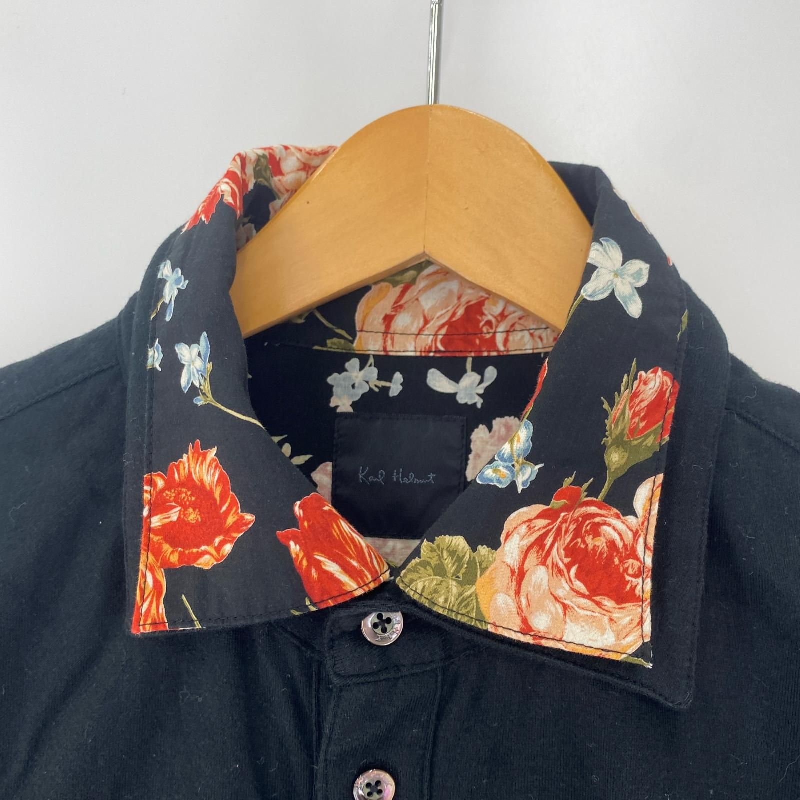 極美品 Karl Helmut 花柄プリント 長袖 ボタンダウンシャツ M 極美品 Karl Helmut 花柄プリント 長袖 ボタンダウンシャツ M