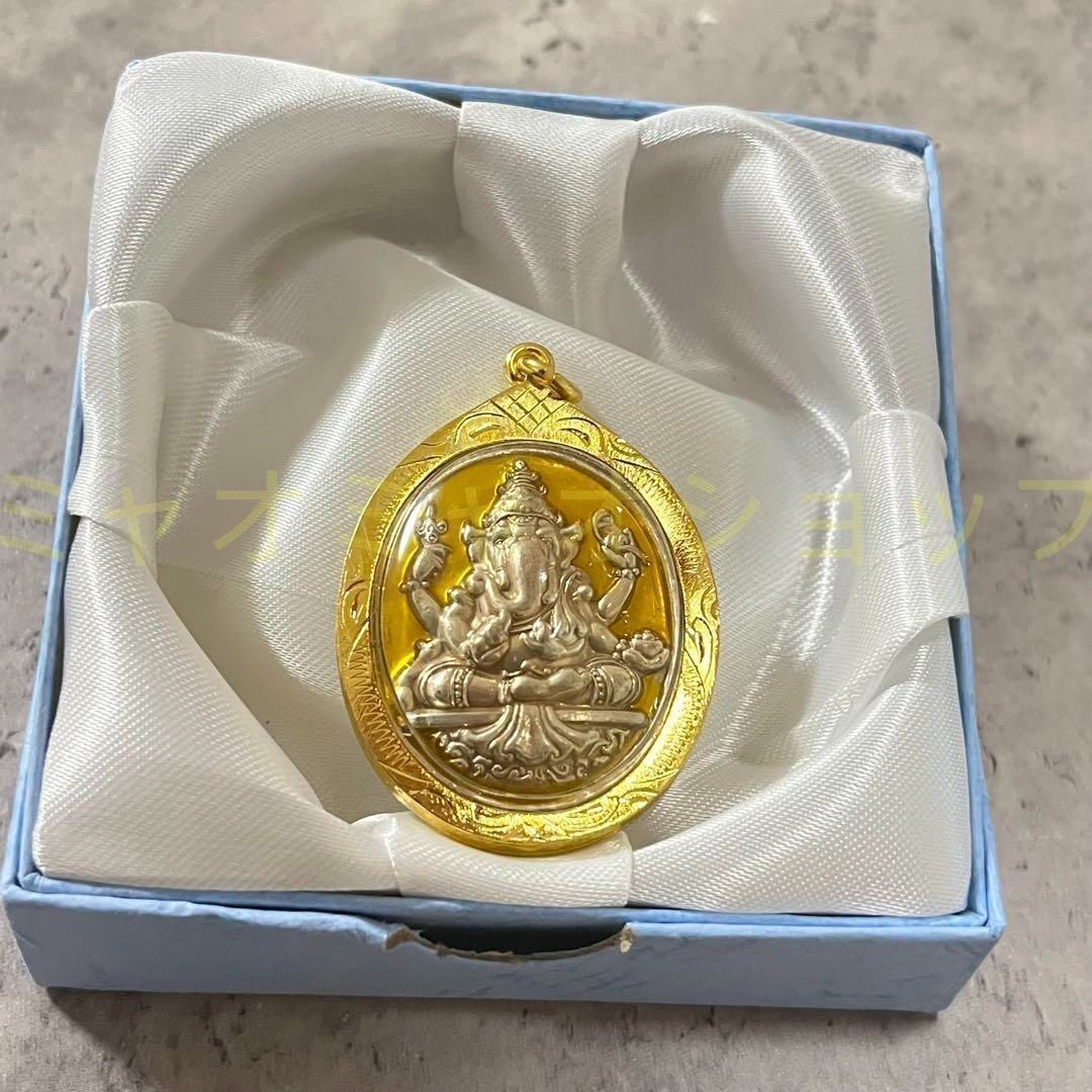 プラクルアン ガネーシャ 壺 ヤント模様 タイのお守り金運 開運 御守 金 象 呪物 金 象 ガネーシア GOLD 神様 ゴールド チャーム お守り タイ ペンダント タイ雑貨 アクセサリー ストラップ