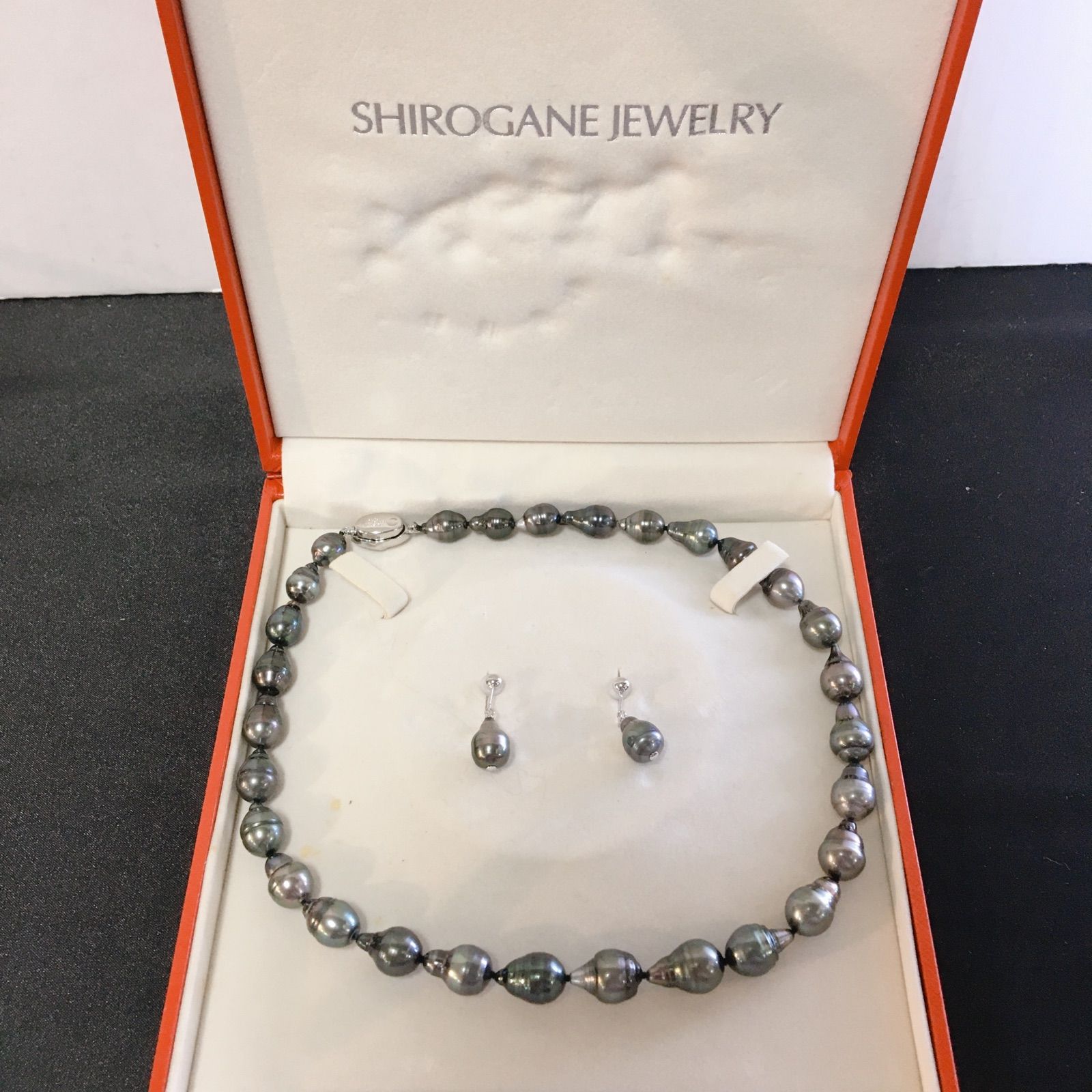 SHIROGANE JEWELRY シロガネジュエリー 黒蝶真珠 ネックレス K18WG イヤリング - メルカリ