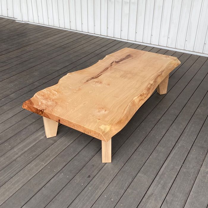 送料無料】 栃一枚板リビングテーブル 座卓 136cm 栃の木 トチ