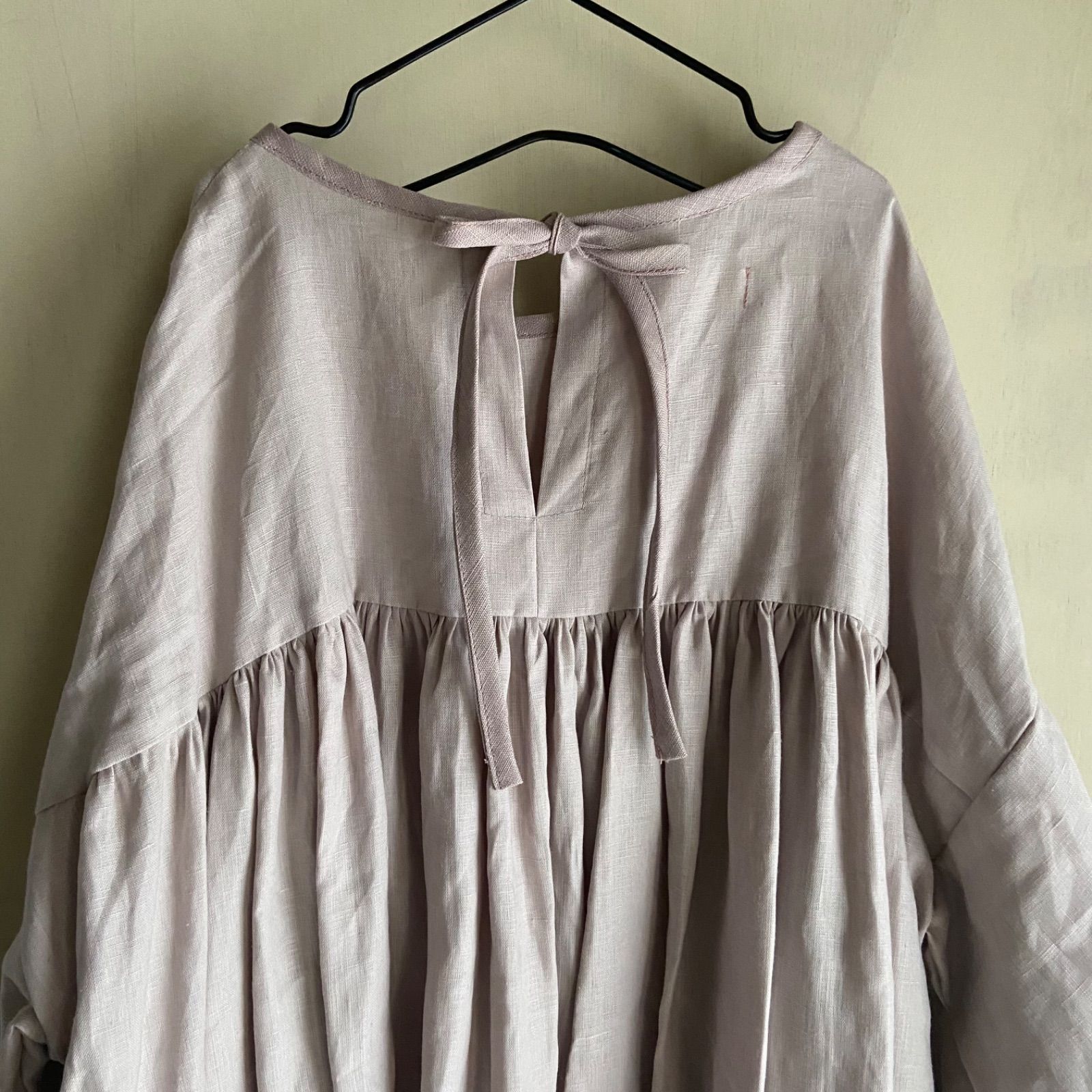 くすみピンク ギャザーワンピース