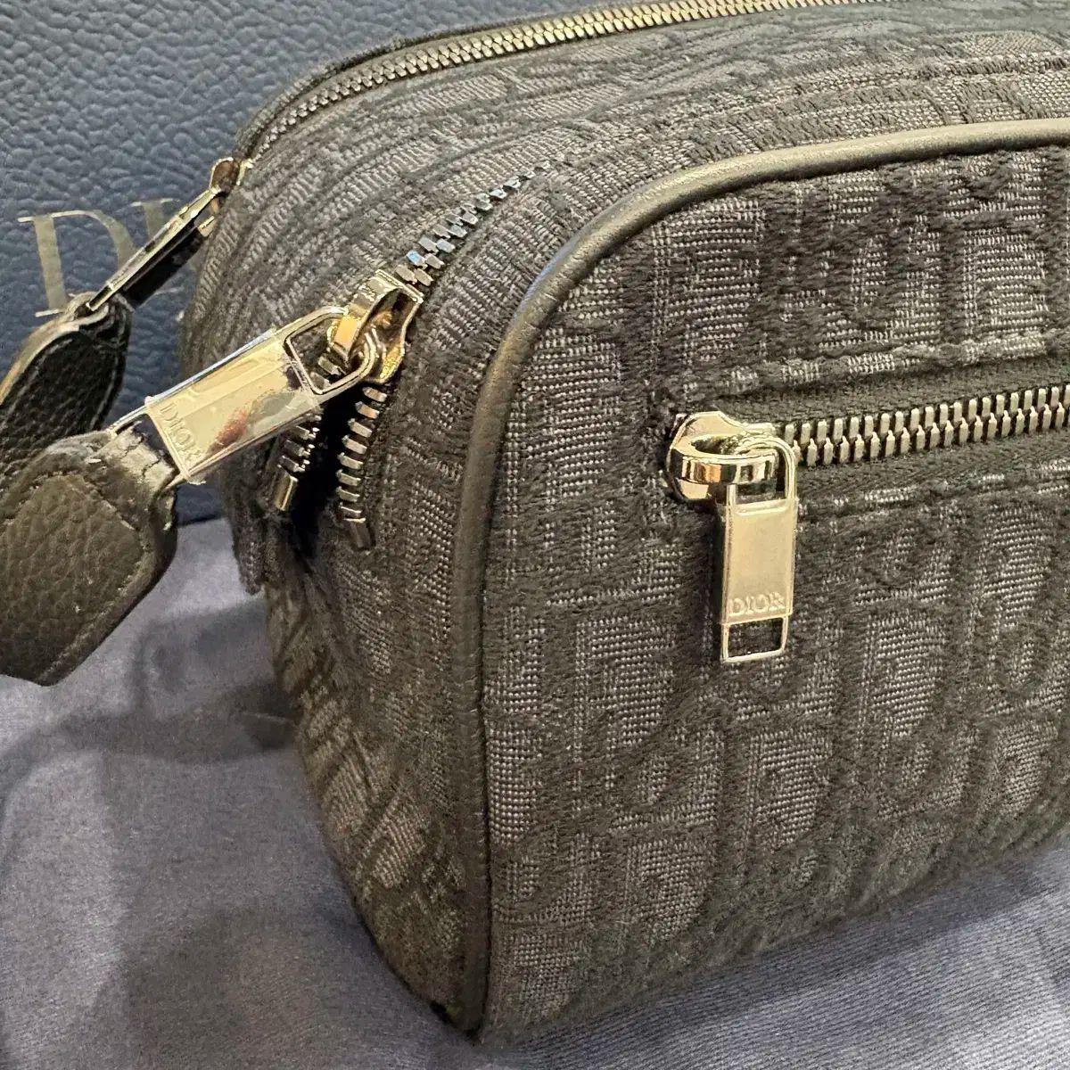 ポーチバッグ ブラック