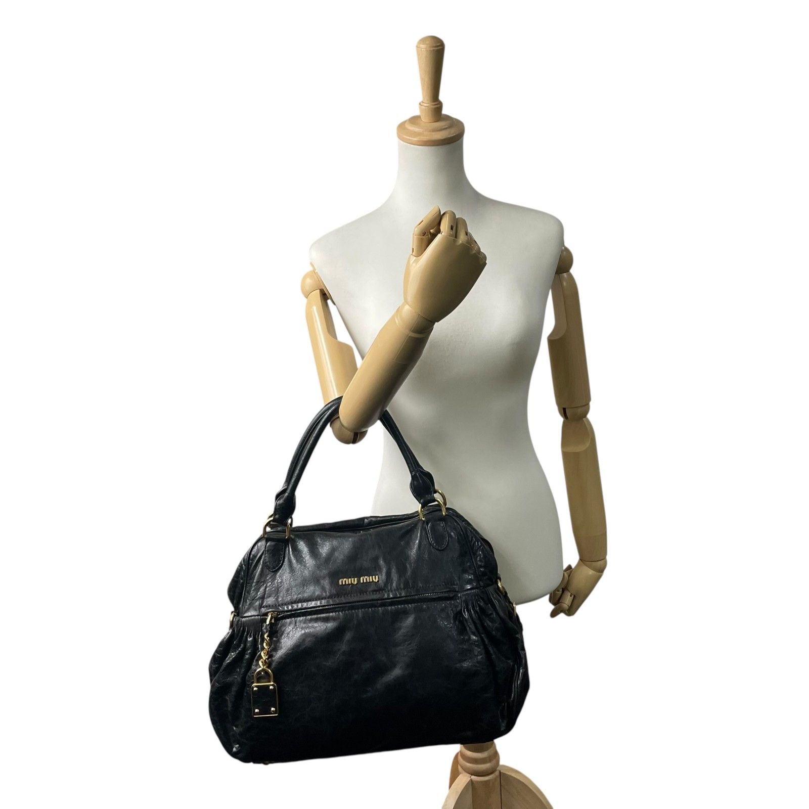 美品 ミュウミュウ アーカイブ 2way ショルダーバッグ クロコ型押し 美品 miumiu ミュウミュウ 2WAY ハンドバッグ ショルダーバッグ
