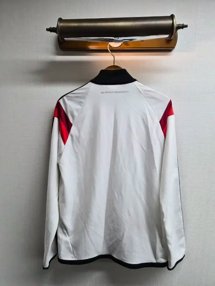 100 アディダス 13 14 シーズン ドイツ代表チーム トレーナー ジャージ