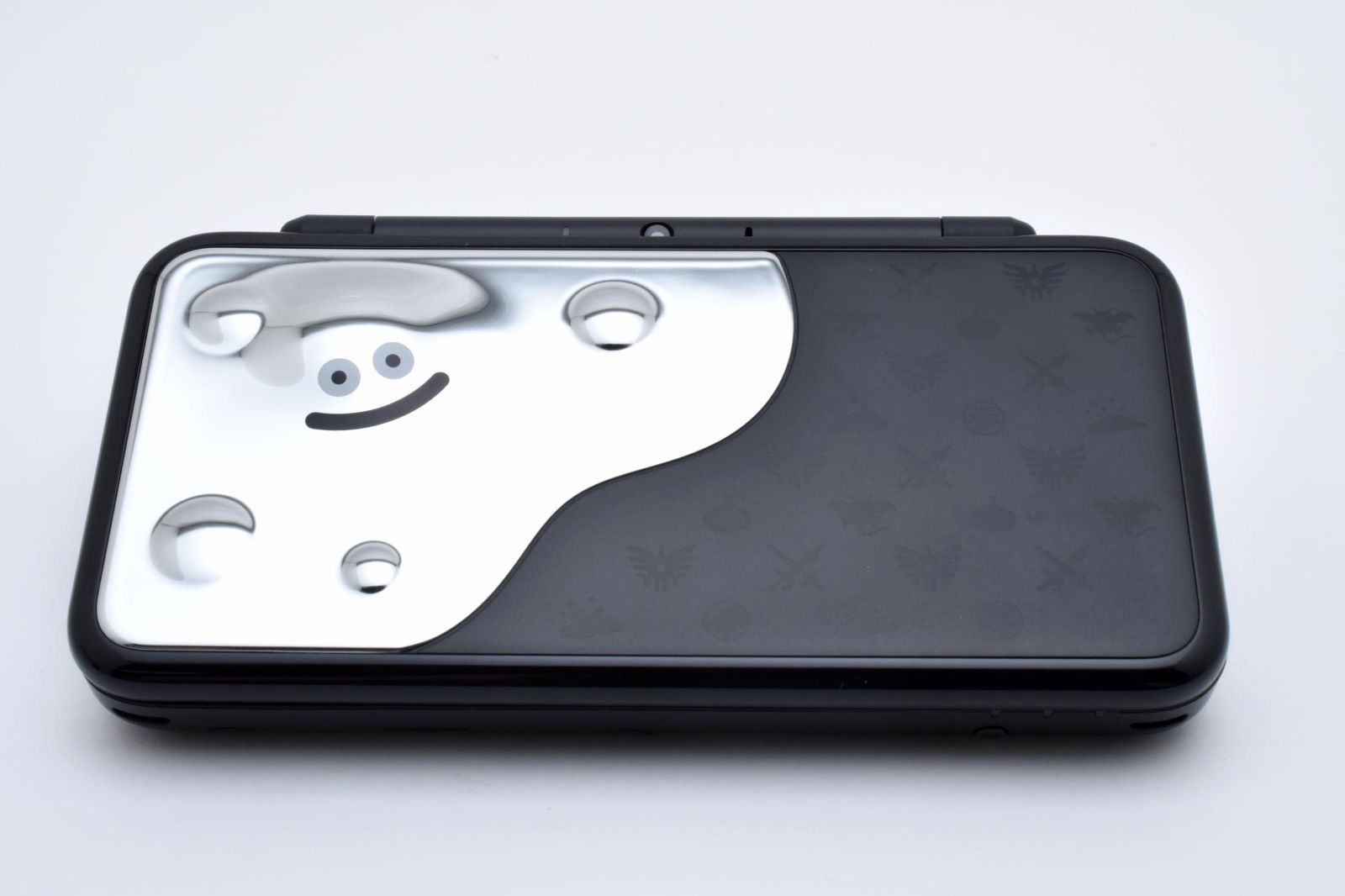 奇跡のフルセット・極美品】New Nintendo ニンテンドー2DS LL