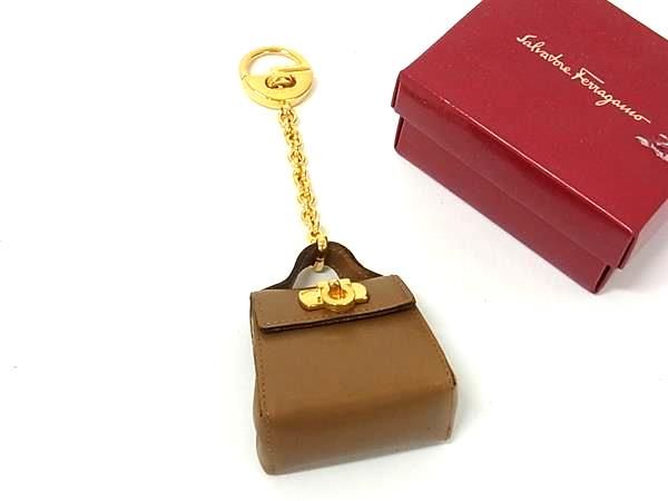 ★2121］美品　＊フェラガモ＊　バック型　バックチャーム　レザー　キーホルダー 楽天市場】【新品未使用品】Salvatore Ferragamo サルヴァトーレ