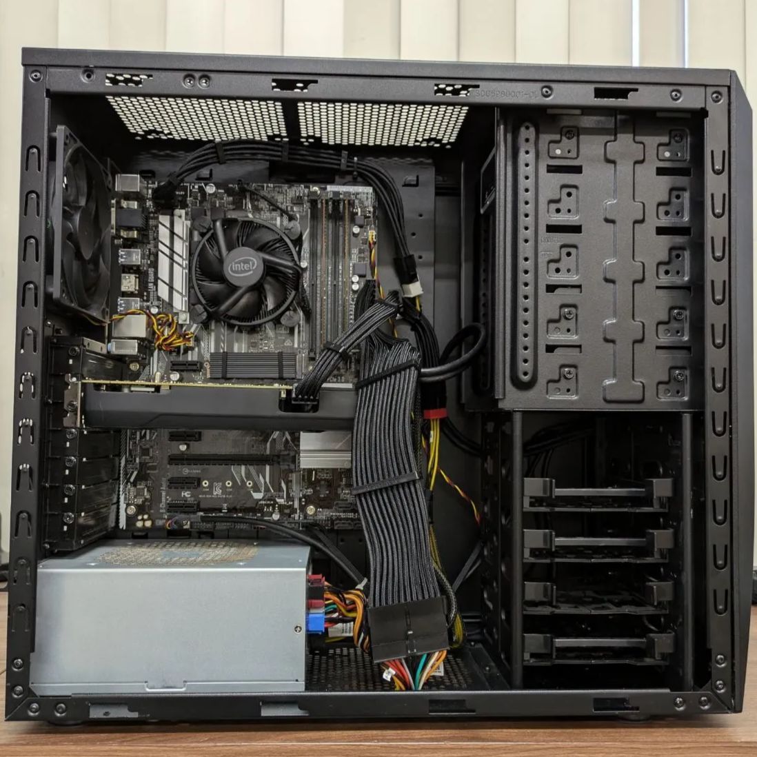 ゲーミングPC ガレリア i7 7700 GTX1060 SSD500GB新品 動作品 ゲーミングPC ガレリア i7 7700 GTX1060 SSD500GB新品 動作品