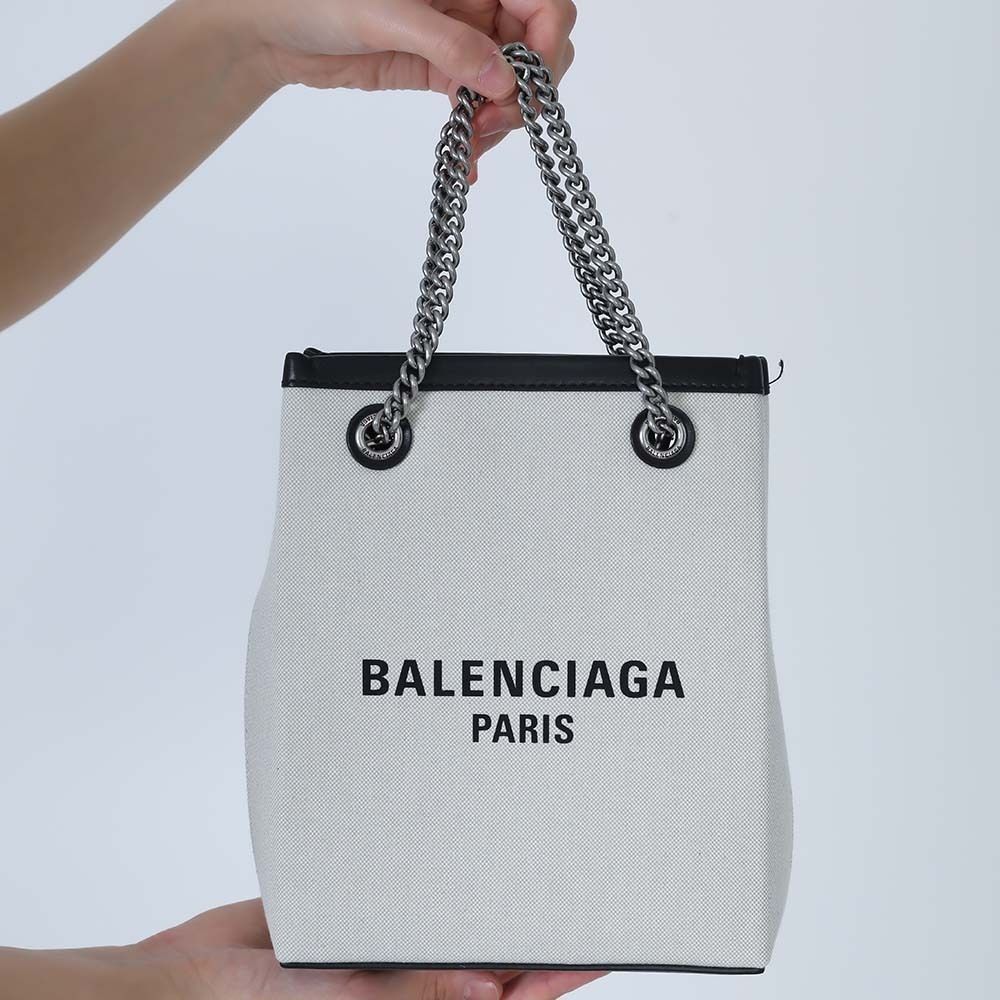 スタイリッシュ【BALENCIAGA】バレンシアガ ショッピングバック バレンシアガの炎上ショッピングバッグ、第2弾が登場
