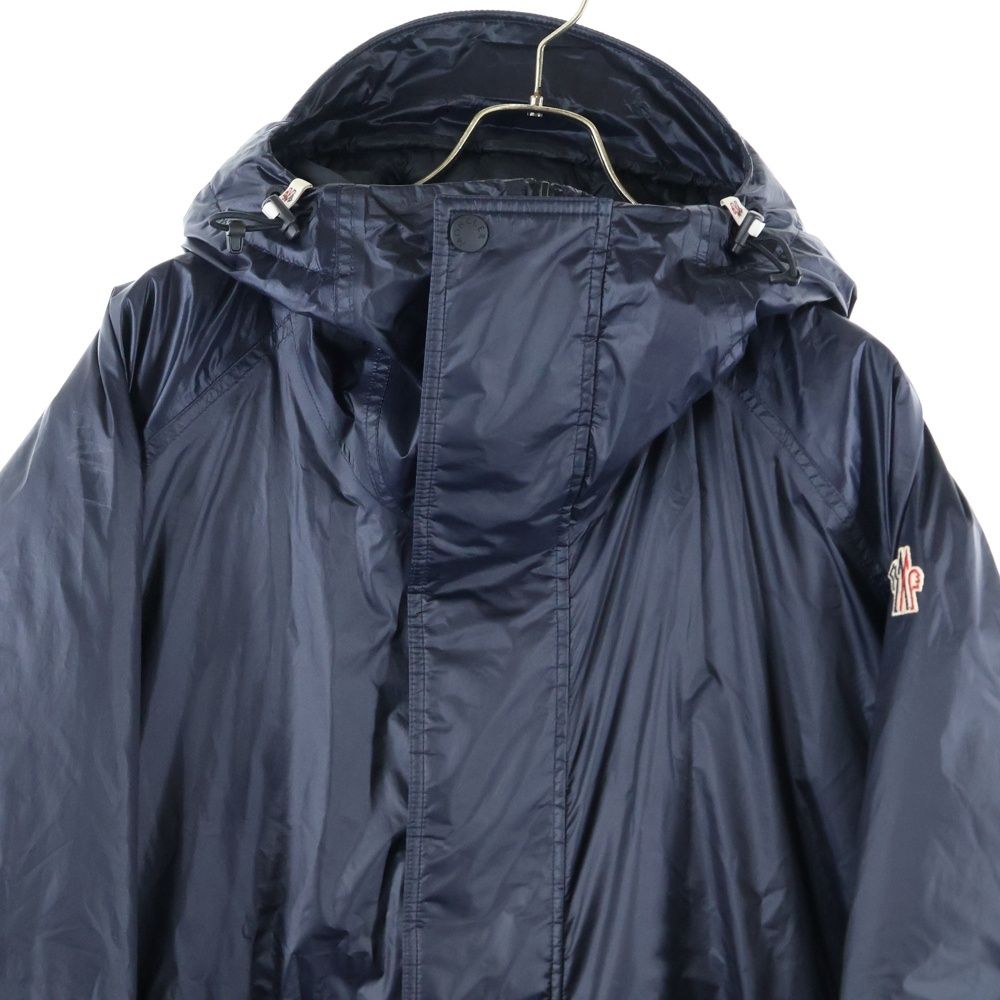 ナイロンダウンコート