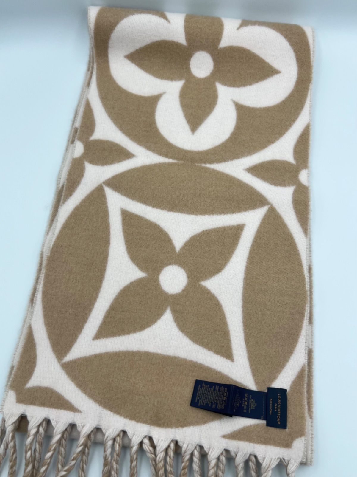 LOUIS VUITTON ルイヴィトンマフラー LVメダリオン M79213 マフラー・LV メダリオン S00｜ルイ・ヴィトン 公式サイト - M92857