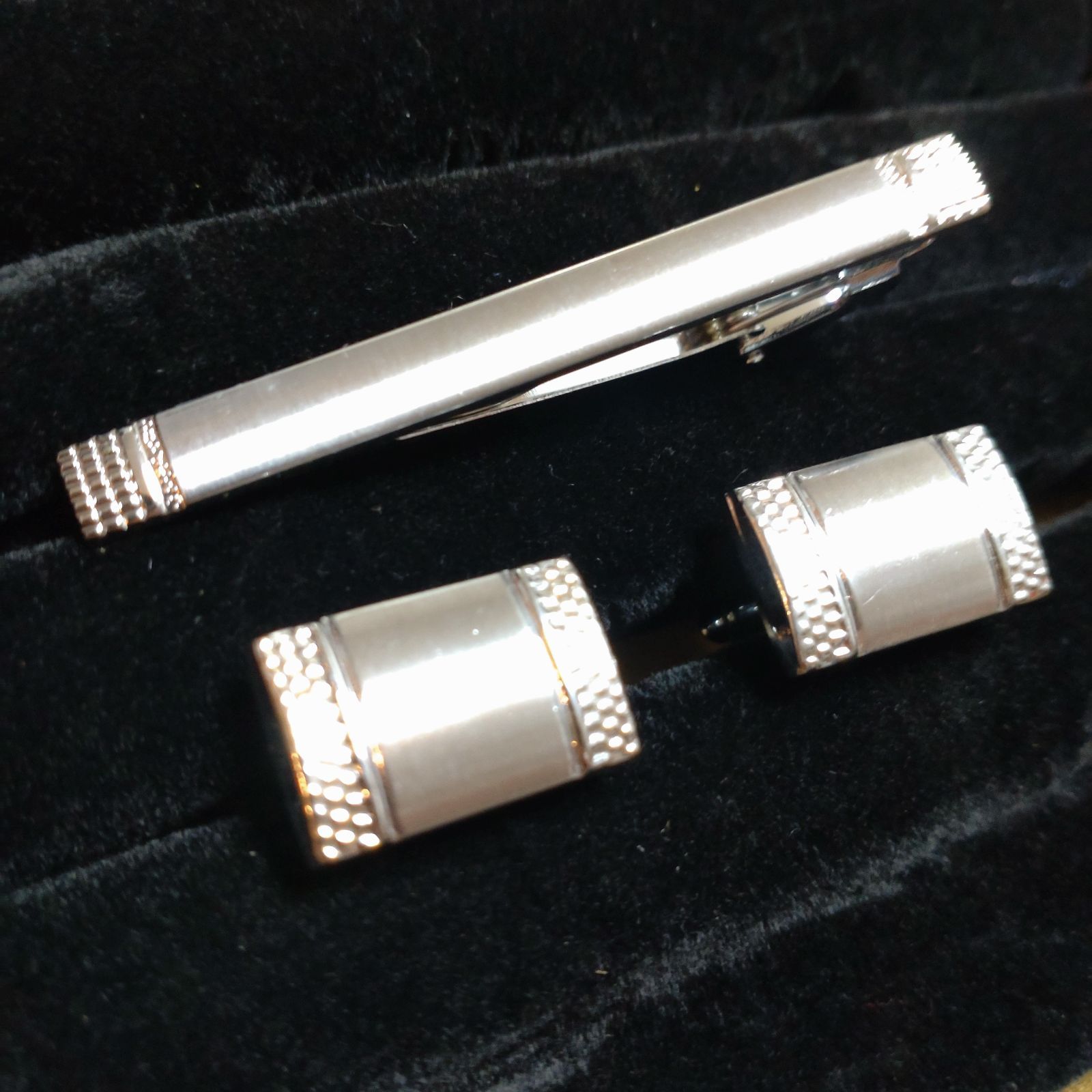 ネクタイピン シルバー　カフスボタン　セット ネクタイピン カフスボタン セット シルバー - メルカリ