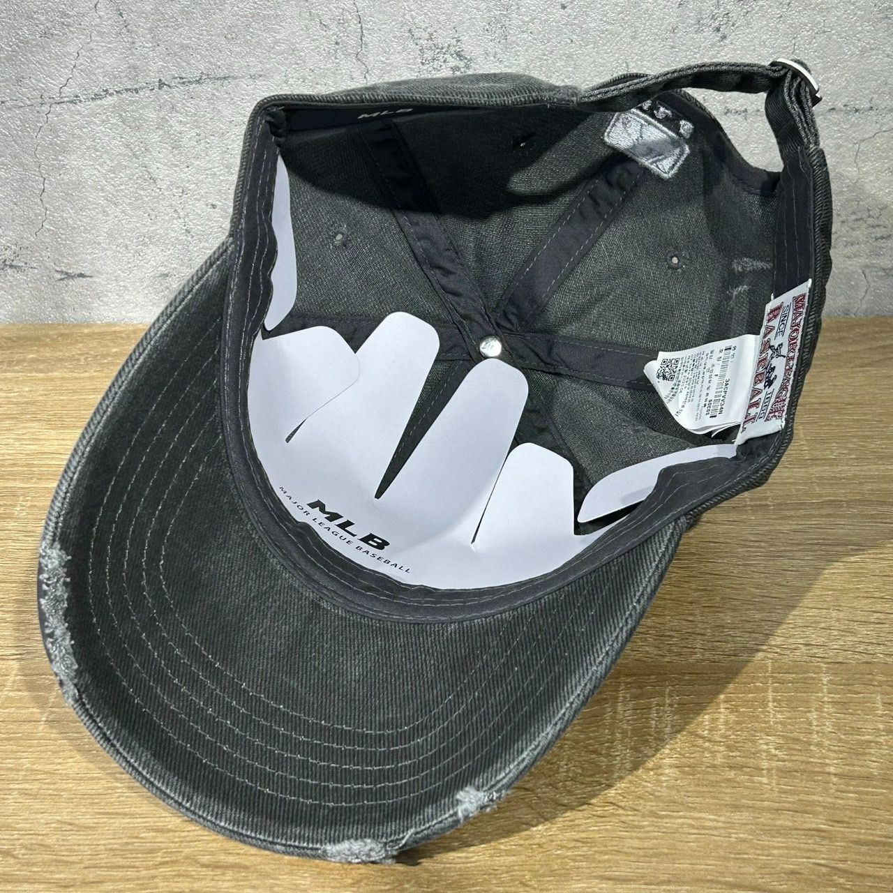 韓国限定】MLB Korea ヤンキース ダメージキャップ ダークグレー