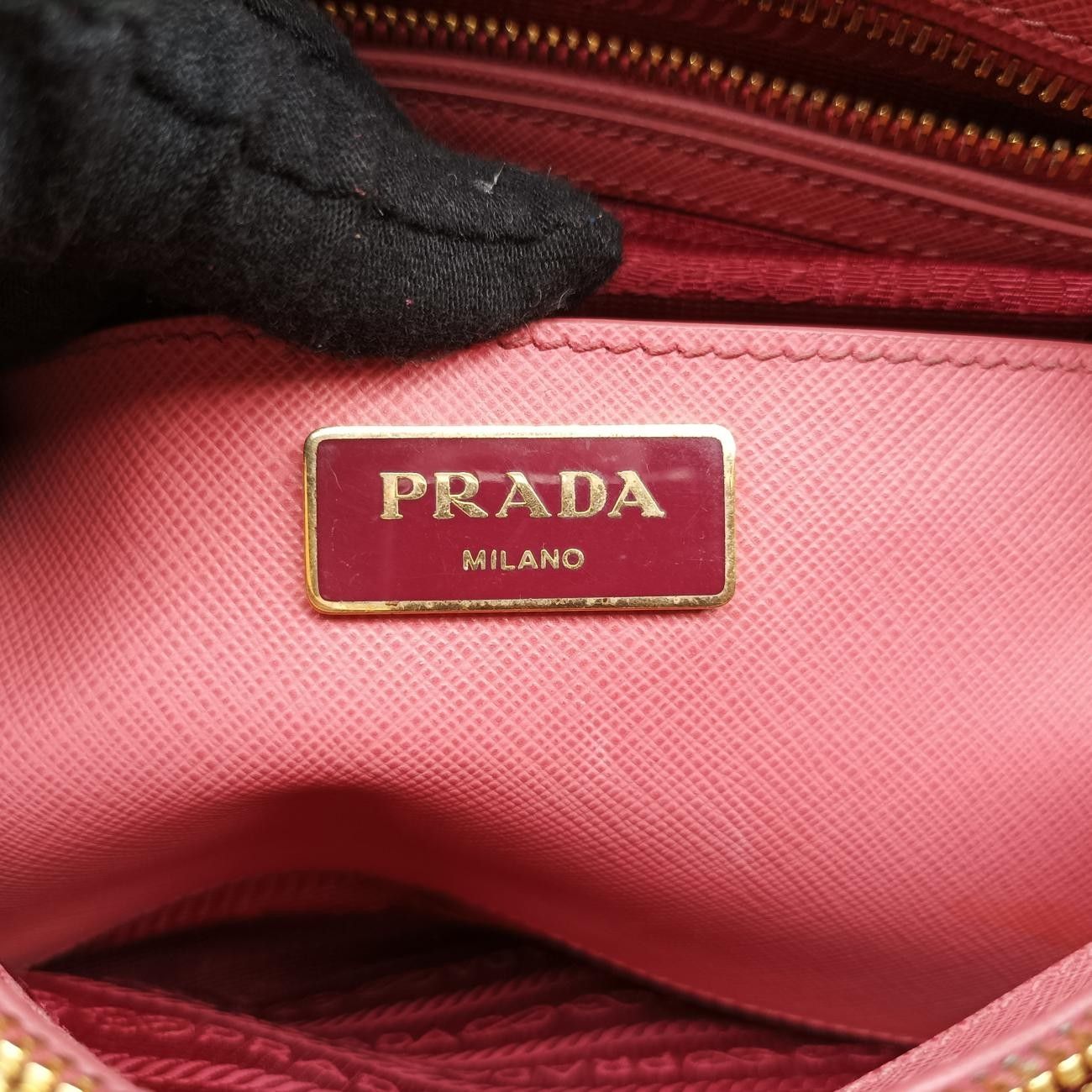 プラダPradaプロムナードピンクサフィアーノレザーBL083731 Y