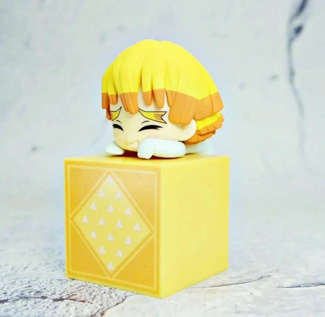 アイテム FURYU フリュー 鬼滅の刃 我妻 善逸 フィギュア ひっかけ