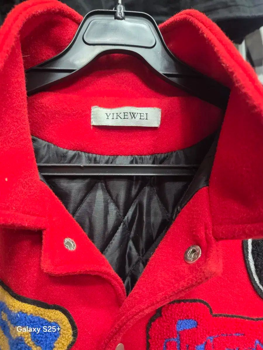 YIKEWEI レッド パッチ 野球 アウター