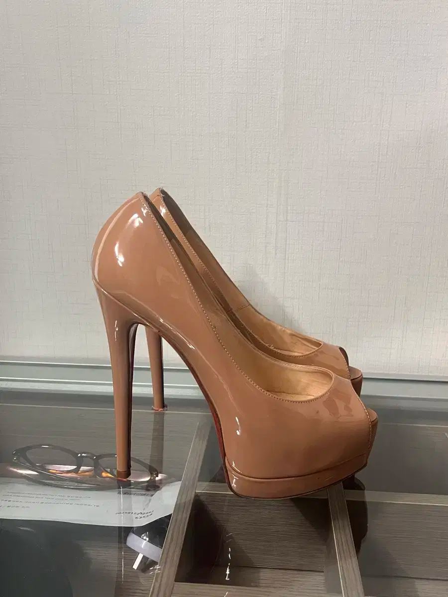 クリスチャン Christian Louboutin クリスチャンルブタン ヌード オープン ヒール 35 5 サイズ 225