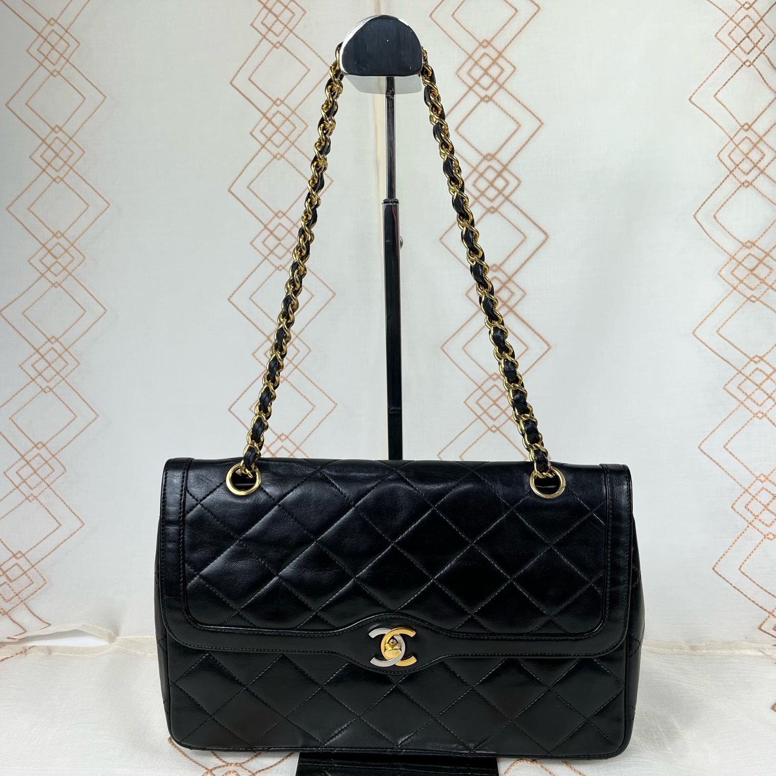 ☆極美品☆ CHANEL シャネル マトラッセ 25 ラムスキン レザー W  