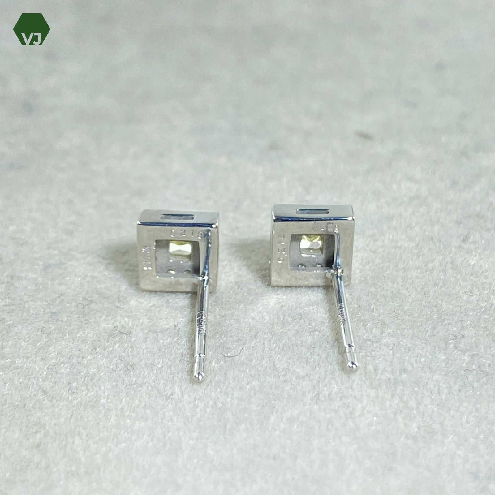 25‐06】ダイヤモンド ピアス D0.436ct 【中古】【K18WG】 ☆By vivid-J 